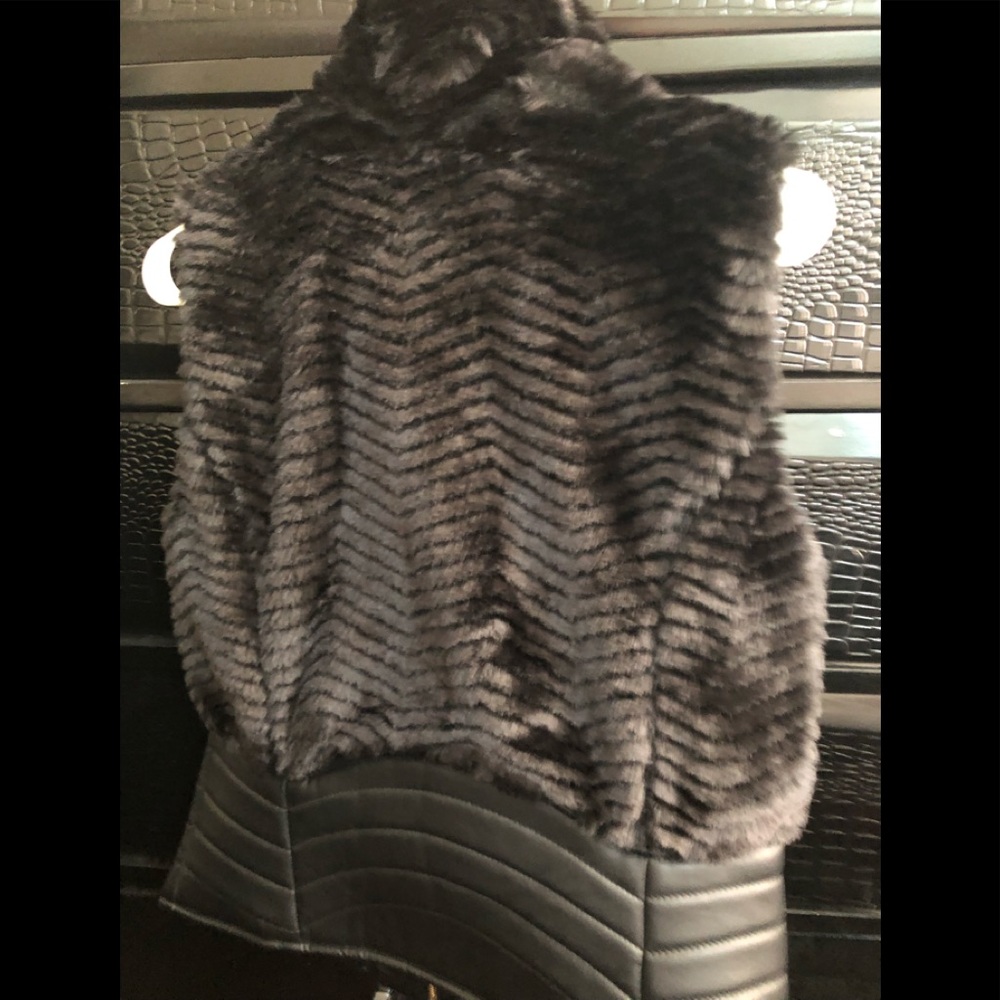 Fur vest